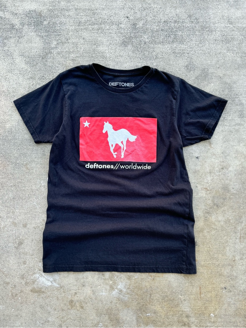 Deftones Black Short Sleeve Logo Tee - Black/Red